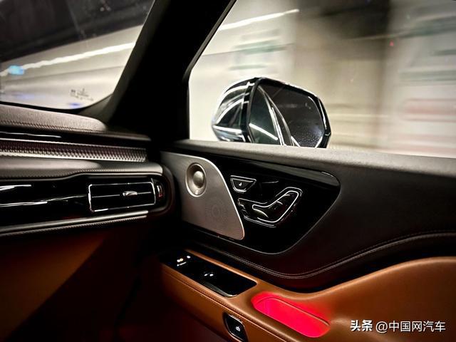 试驾丨林肯飞行家 美式豪华将舒适进行到底(图18)