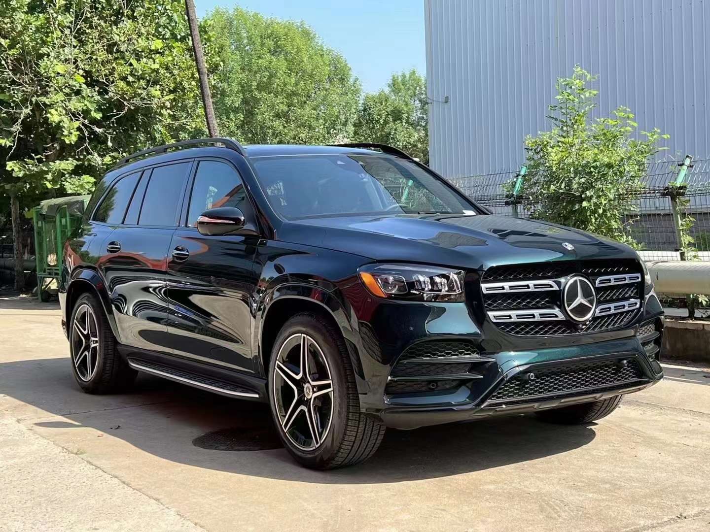 2023款平行进口加版奔驰GLS450越野车详细介绍(图2)