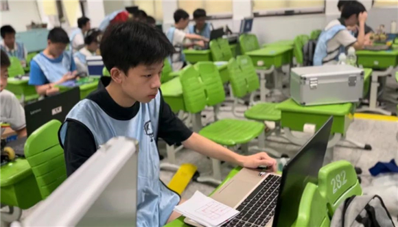 浦东]建平西校：喜报！学校机器人社团在2023年上海市学生信息素养提升实践活动中小学机器人竞赛中斩获佳绩(图2)