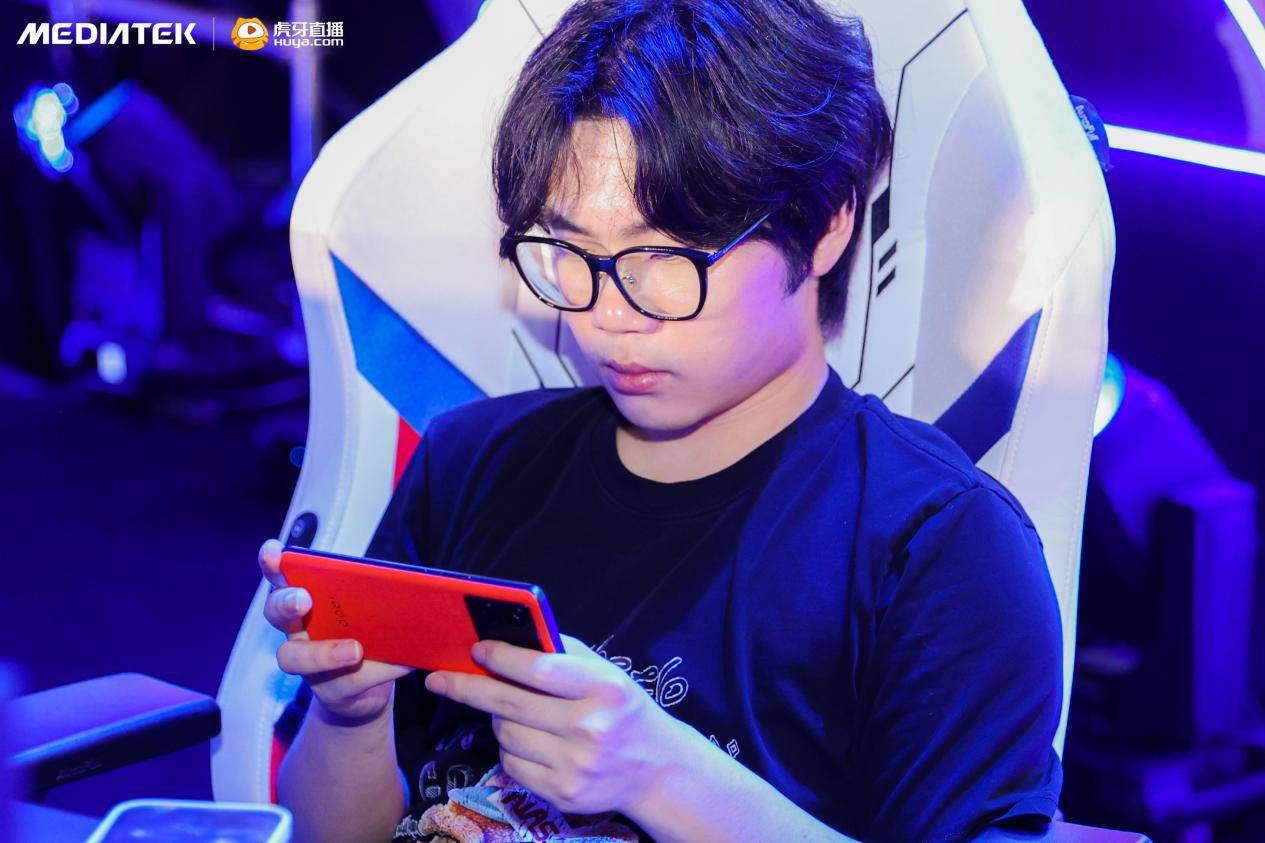 电竞盛典开启！天玑9200+强悍性能输出iQOO Neo8 Pro嘉年华高能表现(图4)