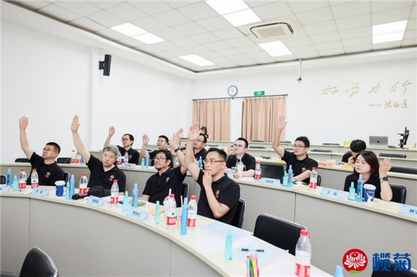 榄菊评审会走进复旦大学新闻学院！大咖共聚护航创意守护青春热血！(图3)