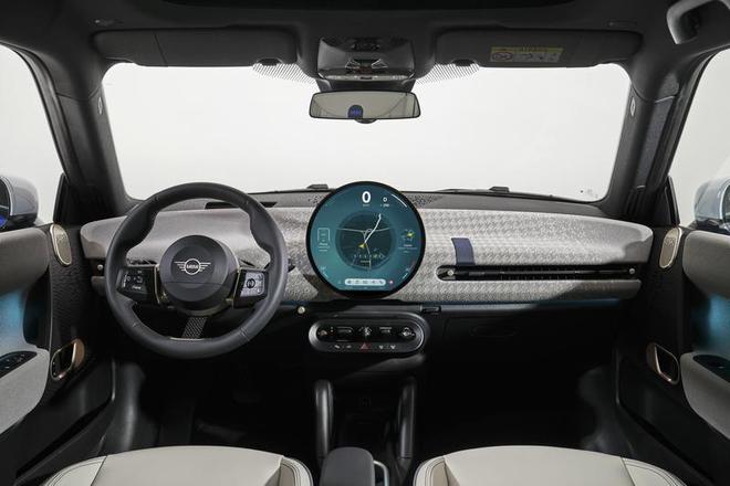 MINI品牌开启电动化进程：电动MINI Cooper主打极简设计与数字化体验(图4)