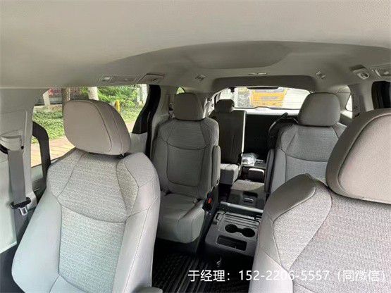2023款丰田塞纳25L四驱现车特价(图3)