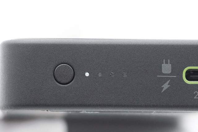 评测 mophie powerstation plus 移动电源：PD 20W 输出出行续航一整天(图6)