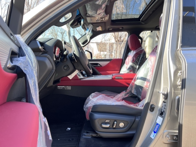 23款雷克萨斯LX600搭载35T V6双涡轮增压发动机最大输出415马力(图3)