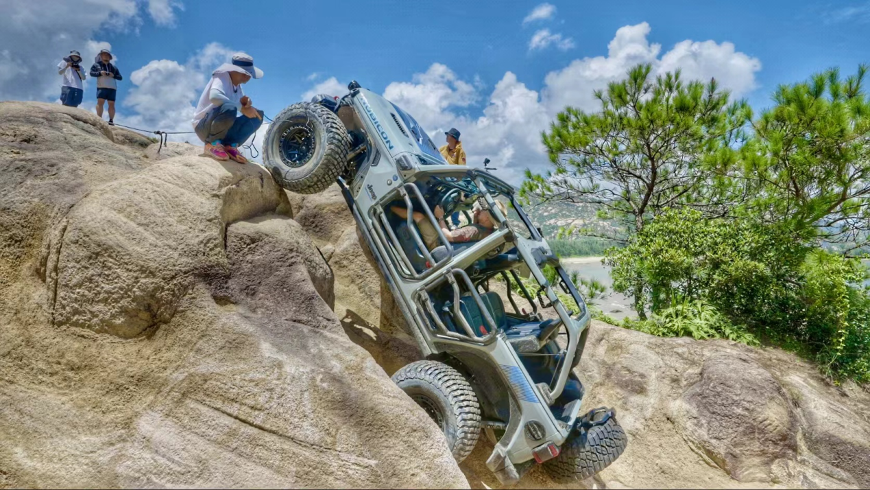 Jeep 2024新里程品牌探享中心店庆兼Jeep上海探享俱乐部启动！！！(图2)