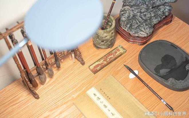 护眼台灯哪个牌子好用？五款知名护眼台灯测评分享(图2)