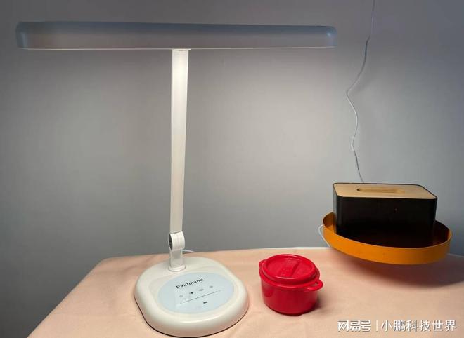 护眼台灯哪个品牌最好？2024五款主流台灯实测推荐！(图11)