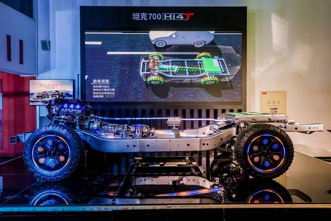 比肩百万级豪华品牌 坦克700 Hi4-T上市发布会完美收官(图6)