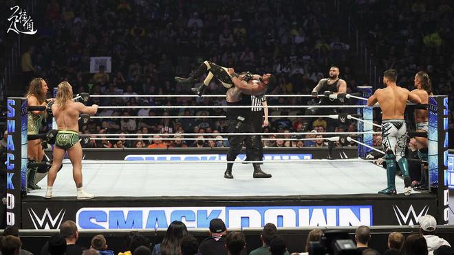 WWE冠军下一位挑战者敲定蓝色品牌新版双打腰带长这样？(图6)
