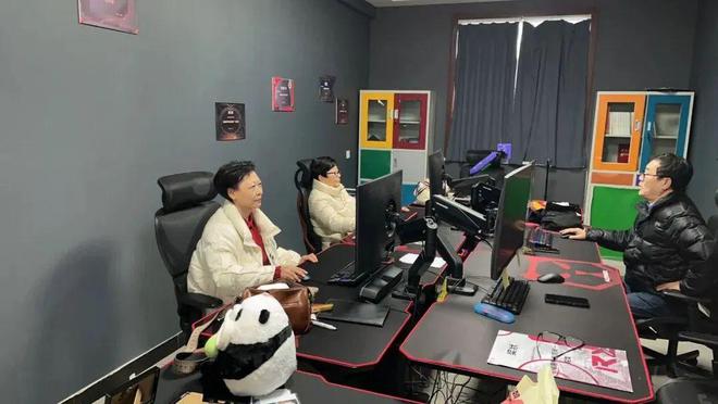 全网350万粉丝打造“网红养老院”！“林烧养老”如何实现品牌IP多元变现？(图4)