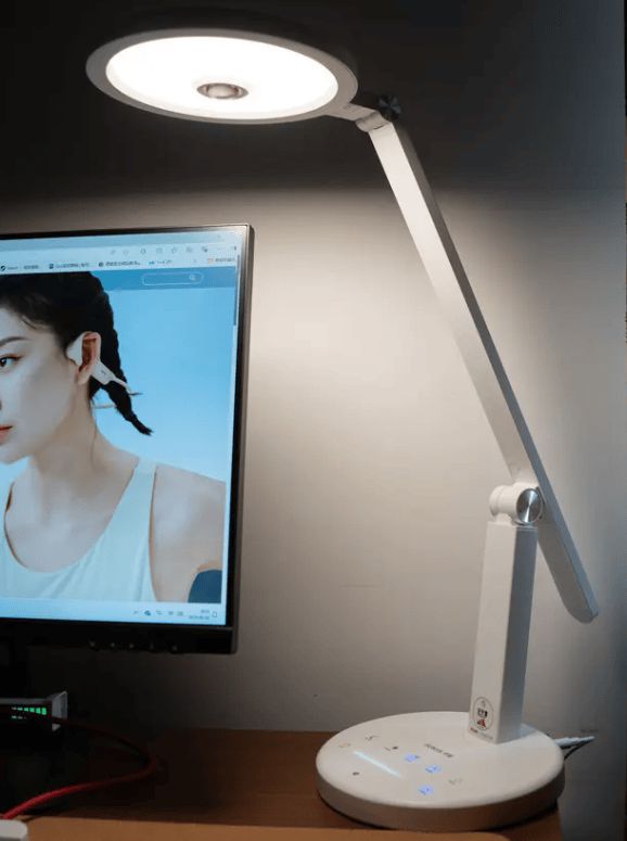 防近视台灯什么牌子好？五款值得买的防近视护眼台灯(图5)