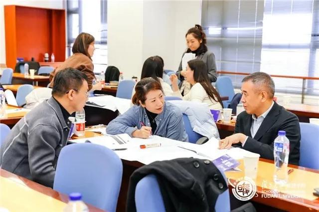 复旦大学首席财务官（CMO）课程从产品思维到用户思维构建品牌差异化竞争“护城河”(图4)